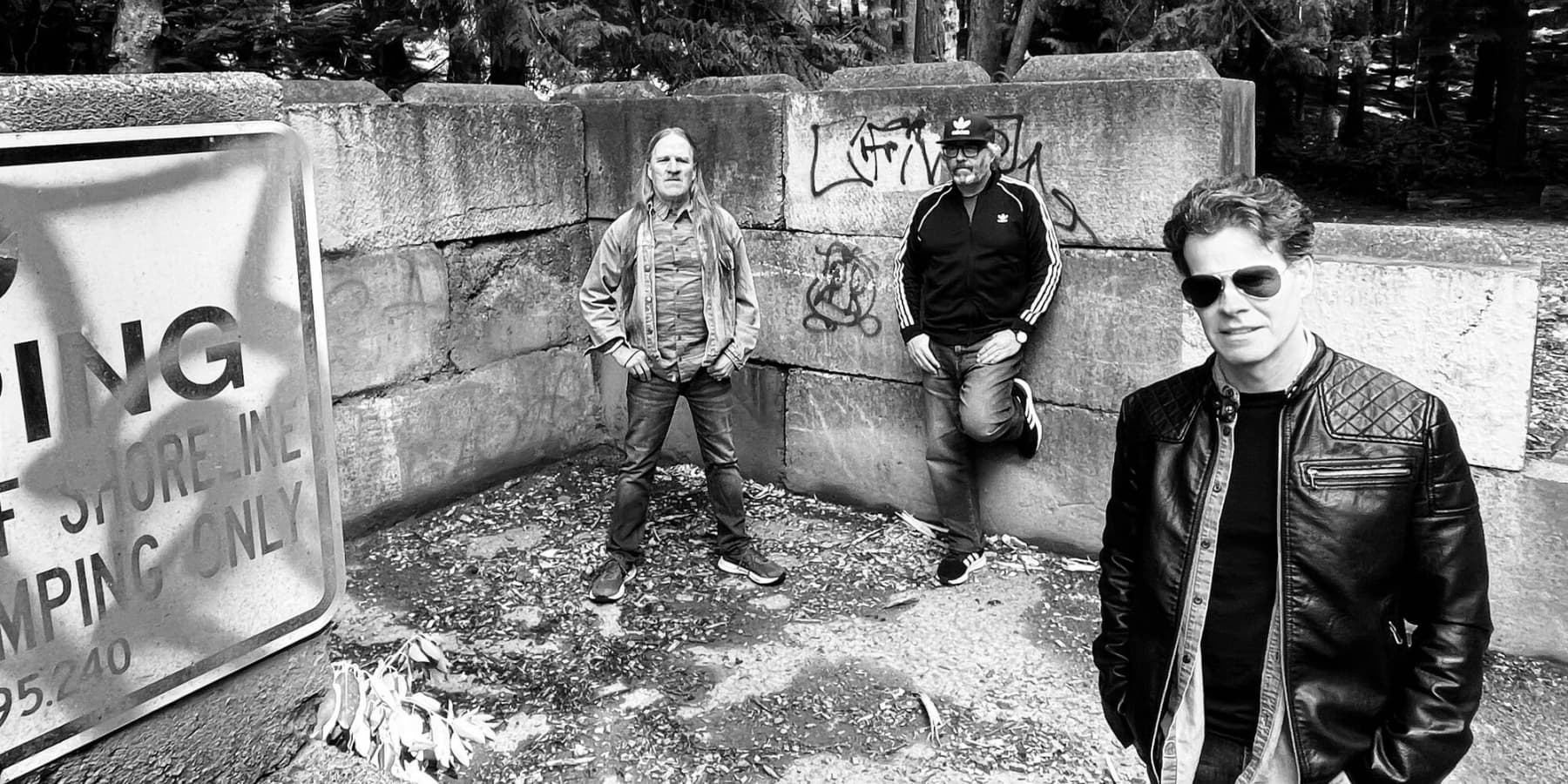 Rusty Cage Trio, Shoreline